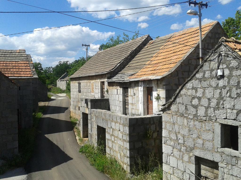 Trilj Apartman Jurika Kültér fotó